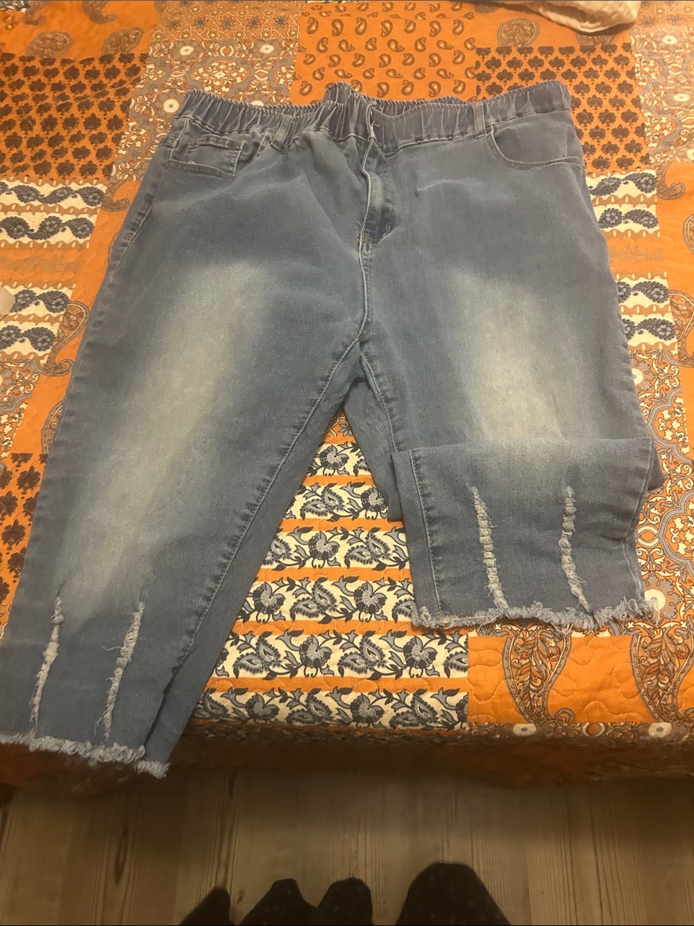 SHEIN Light Blue Washed Relaxed Distressed Jeans